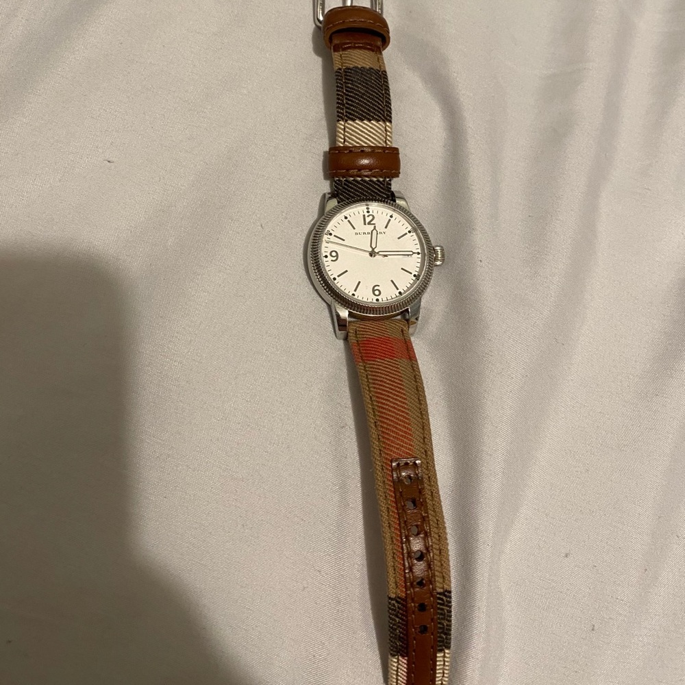 Burberry Watch - Picture 6 of 6